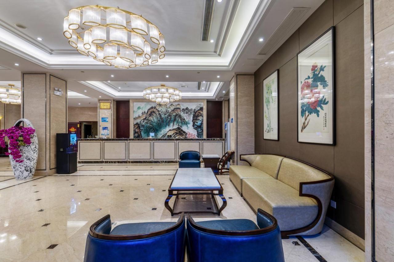 Huzhou Wealth Hotel Экстерьер фото