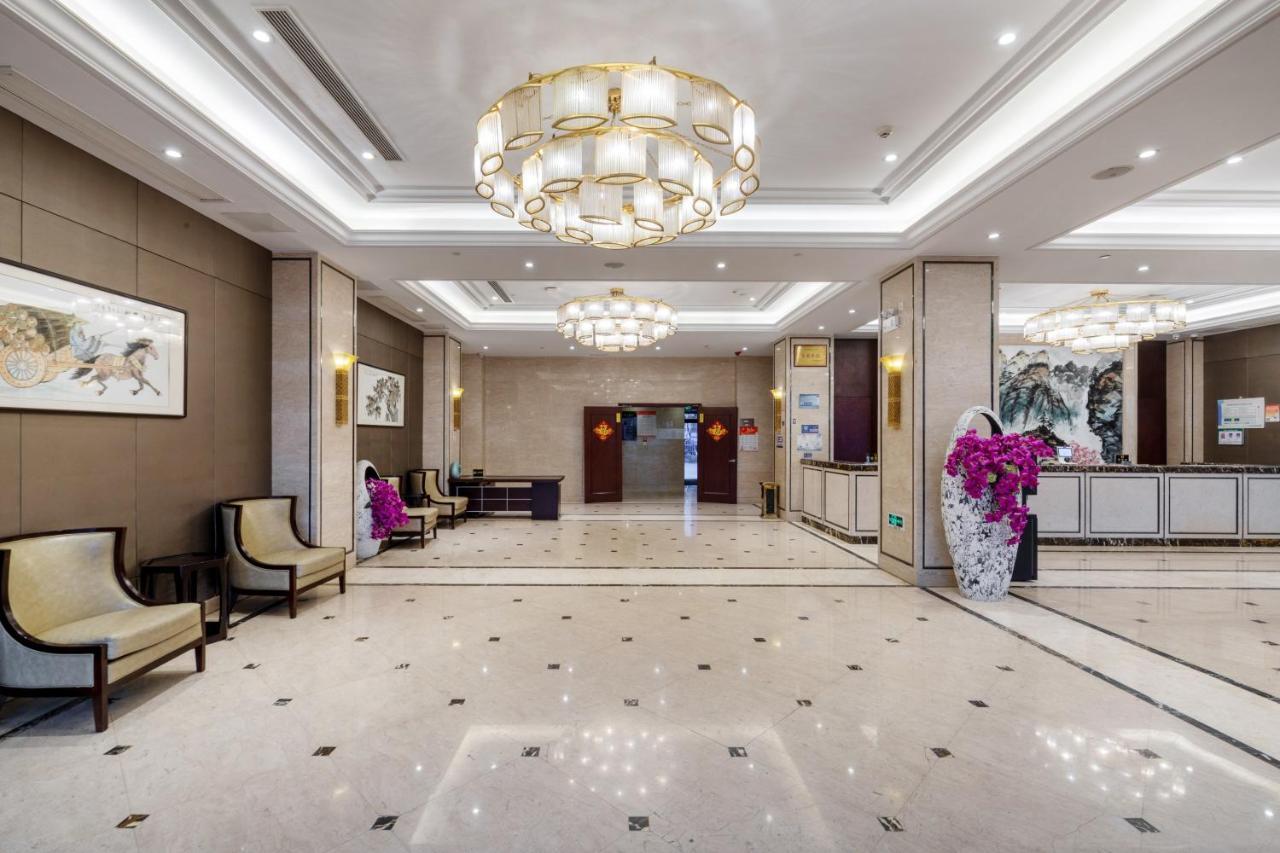 Huzhou Wealth Hotel Экстерьер фото