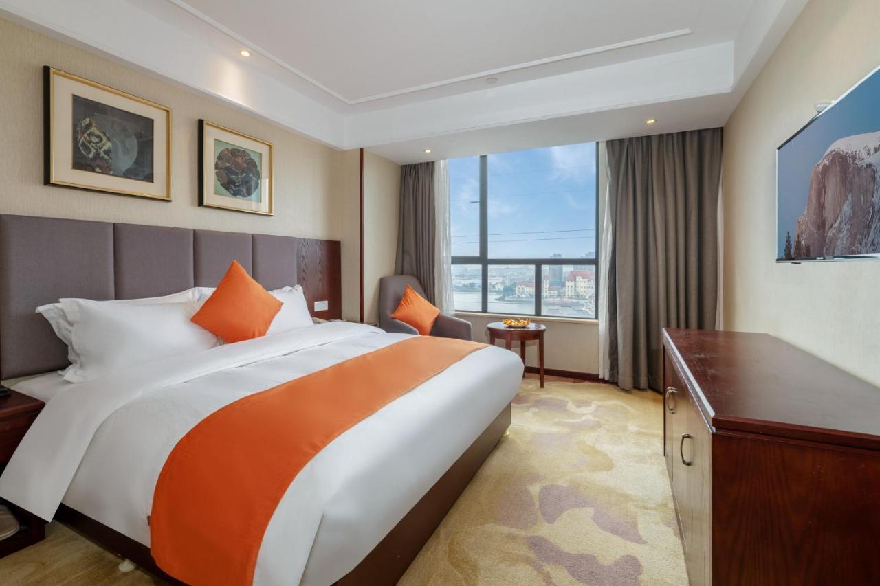 Huzhou Wealth Hotel Экстерьер фото