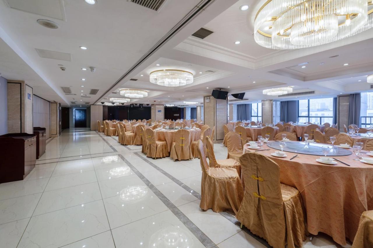 Huzhou Wealth Hotel Экстерьер фото