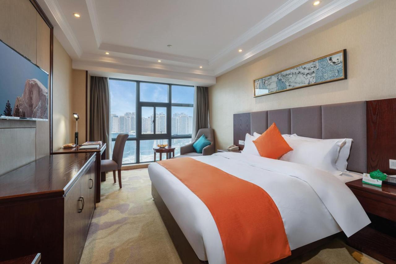 Huzhou Wealth Hotel Экстерьер фото