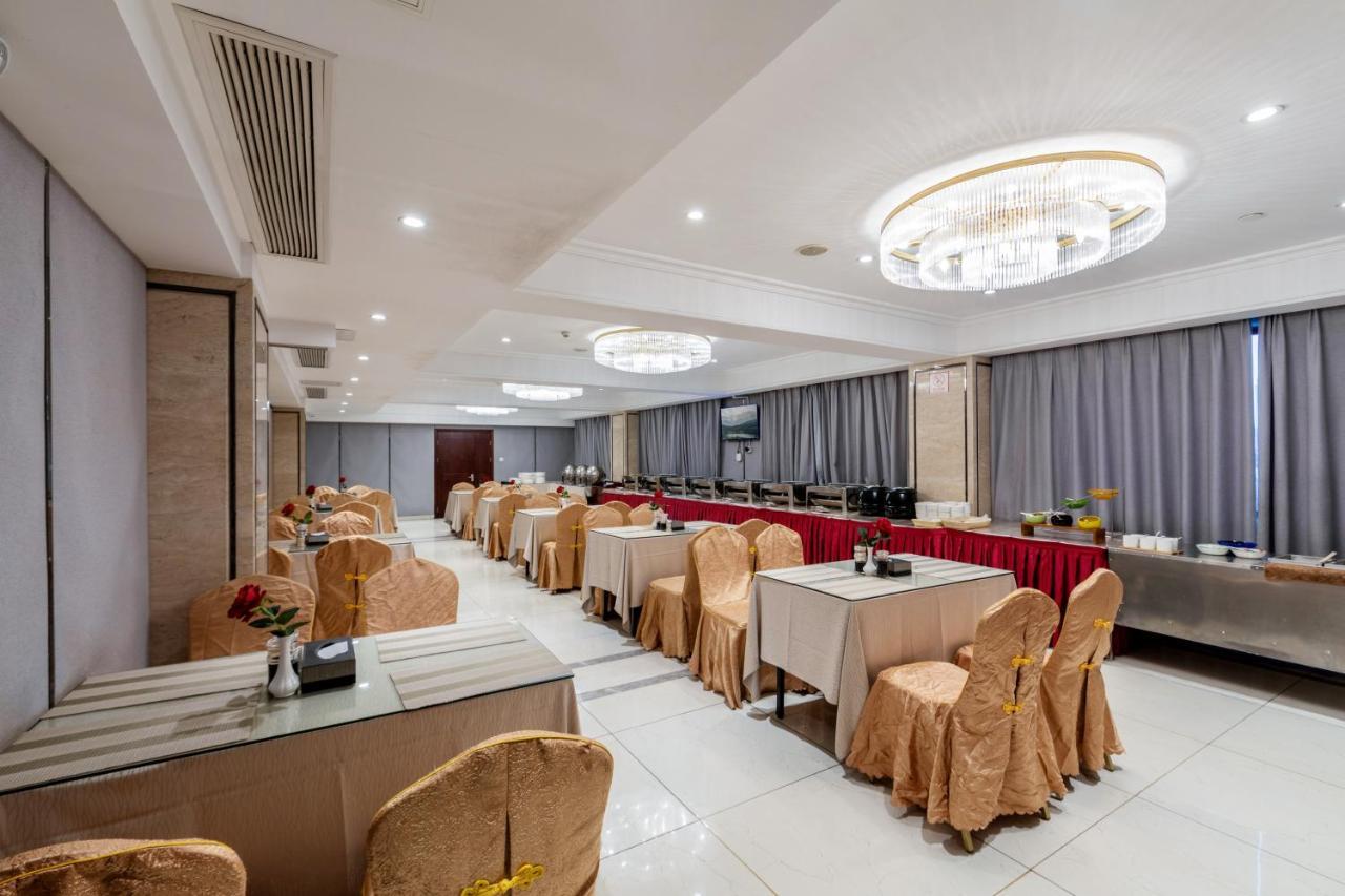 Huzhou Wealth Hotel Экстерьер фото